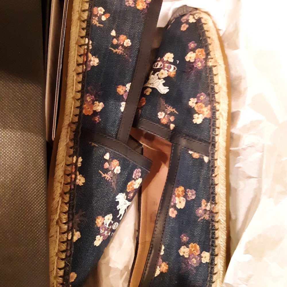 COACH - Floral denim shoes NEW - Picture 3 of 5